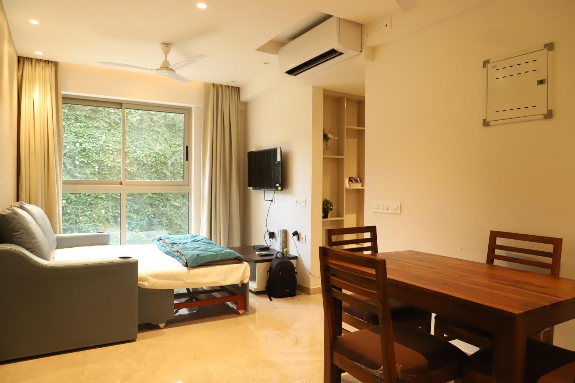 Zenia Luxury Suites And Serviced Apartments Мумбай Екстериор снимка