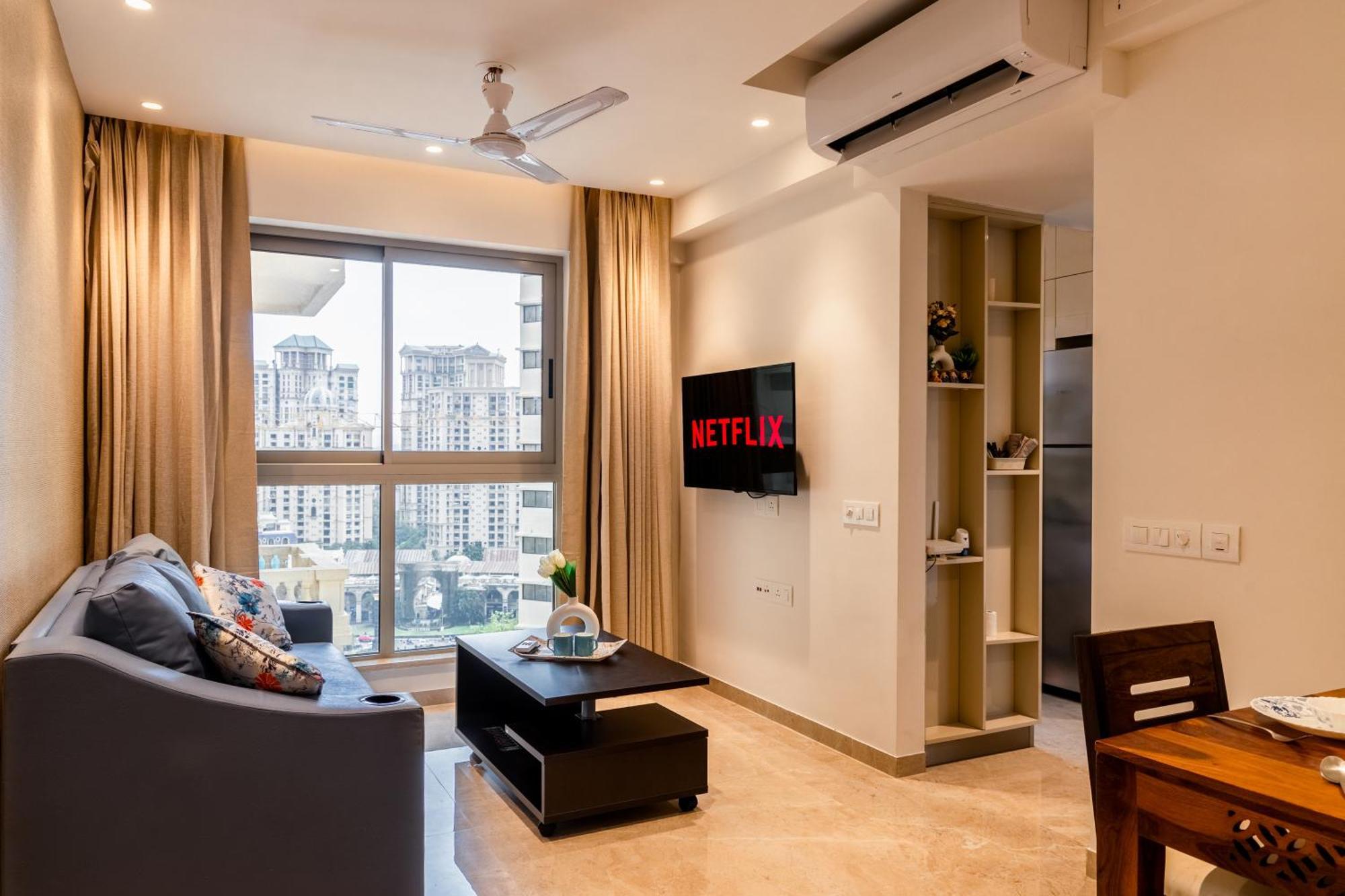 Zenia Luxury Suites And Serviced Apartments Мумбай Екстериор снимка