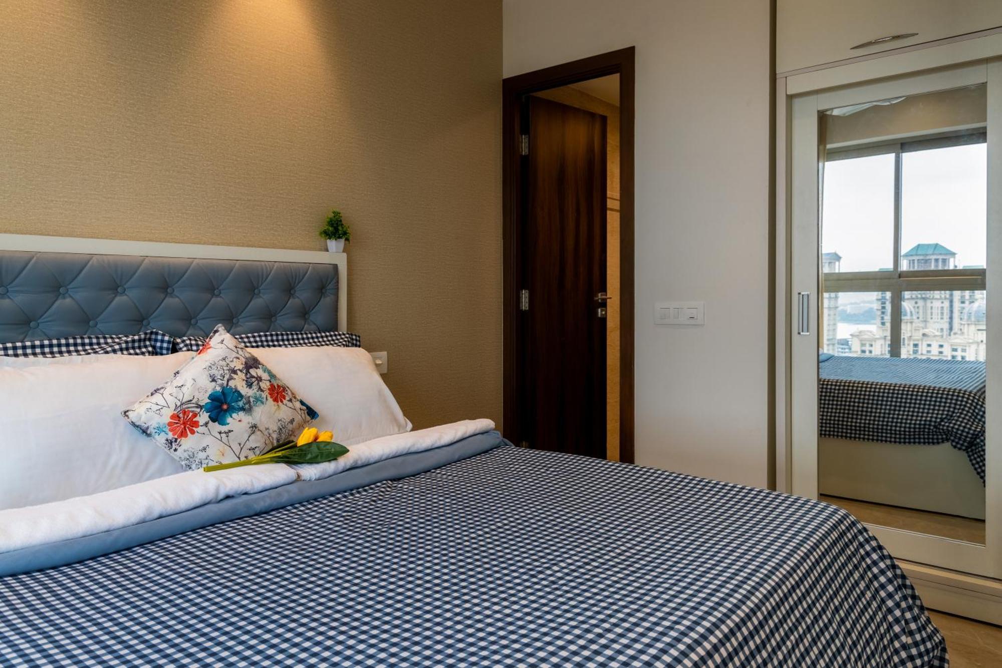Zenia Luxury Suites And Serviced Apartments Мумбай Екстериор снимка